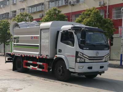 國(guó)六大多利卡多功能抑塵車(chē)