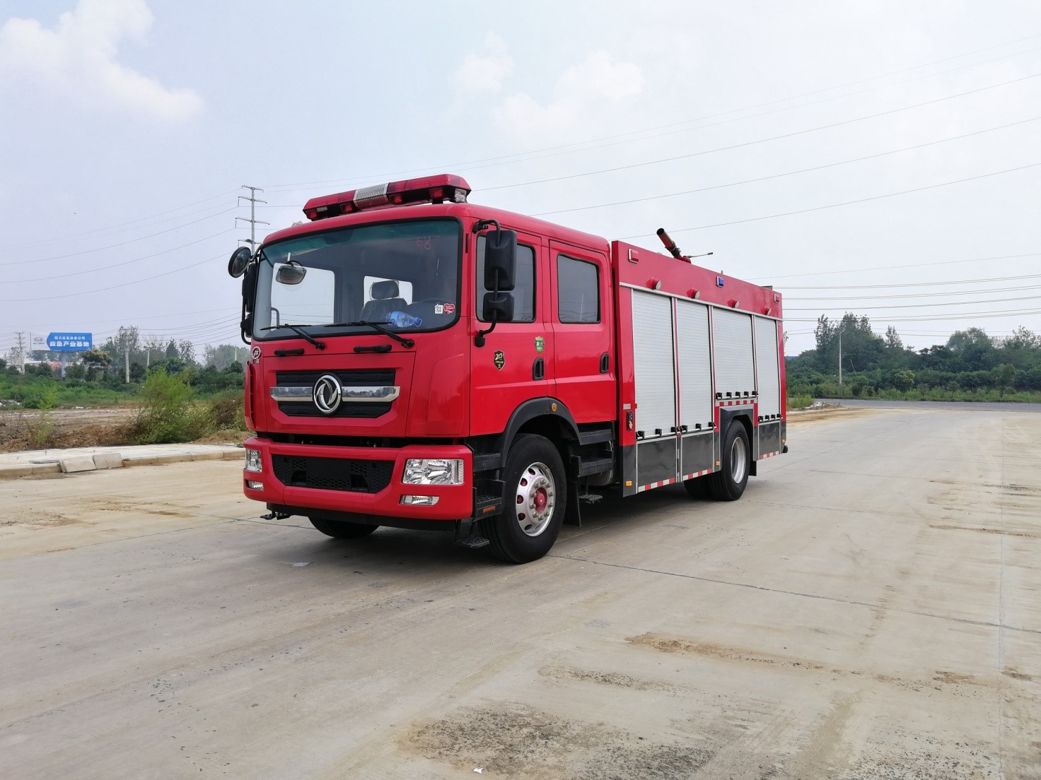 國(guó)六JDF5171GXFPM70-E6型泡沫消防車(chē)