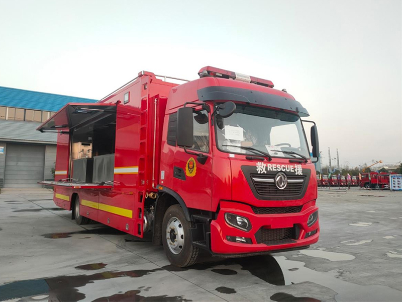 東風(fēng)天錦流動(dòng)式炊事車(chē)