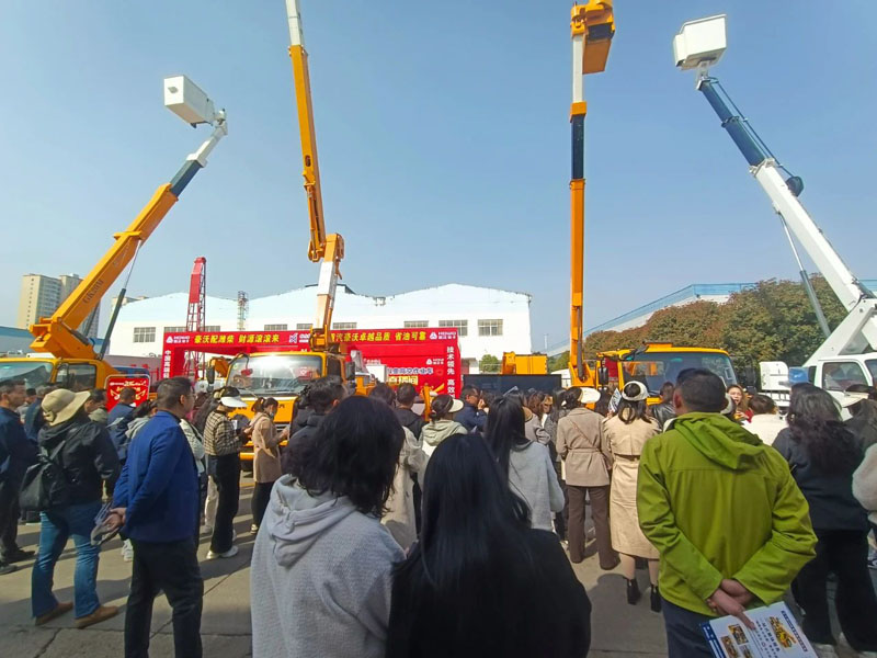 絕緣高空作業(yè)車，高空作業(yè)升降車，高空作業(yè)車